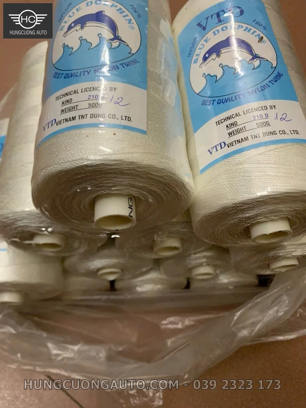 Cuộn sợi polyester trắng trước khi gia công