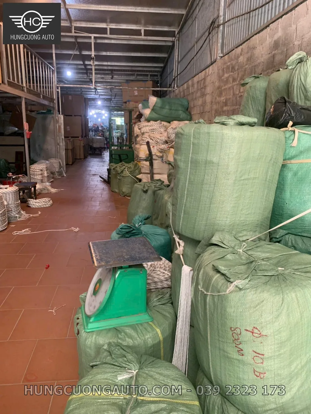 Dây polyester cường lực thực tế tại kho Hùng Cường Auto, phù hợp nội dung “Khi Nào Cần Thay Dây Kéo Bạt Hướng Dẫn Và Chi Phí”