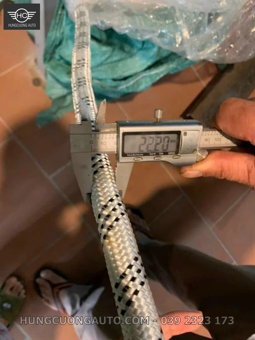 Kiểm tra đường kính và bề mặt Dây dù Phi 24