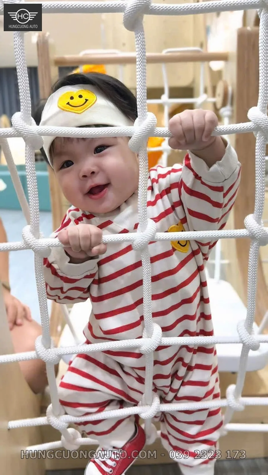 Ứng dụng thực tế của dây dù trong hệ mái che và kéo bạt, phù hợp nội dung “Hình Ảnh Và Video Thực Tế Dây Dù Phi 6–24”