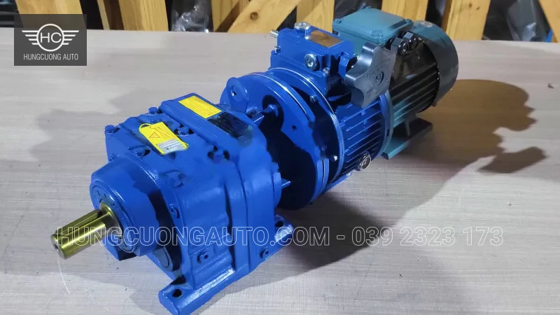 Motor giảm tốc 2 cấp UDL 2.2kW – R67