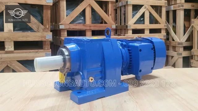 Motor giảm tốc trục thẳng dòng R 11 kW (15 HP)