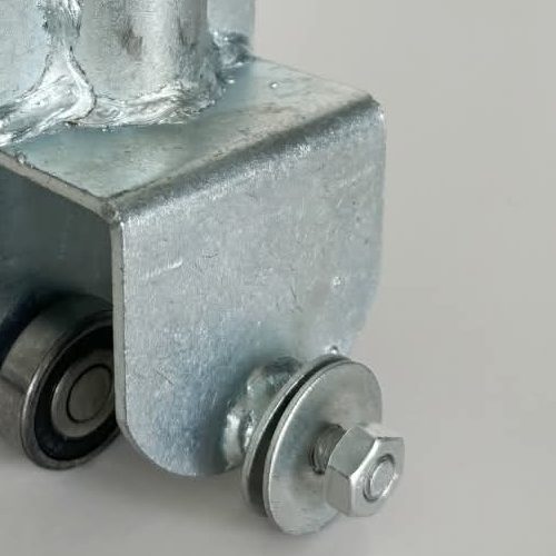 Chi tiết ốc chỉnh và bánh ngoài của cụm con lăn