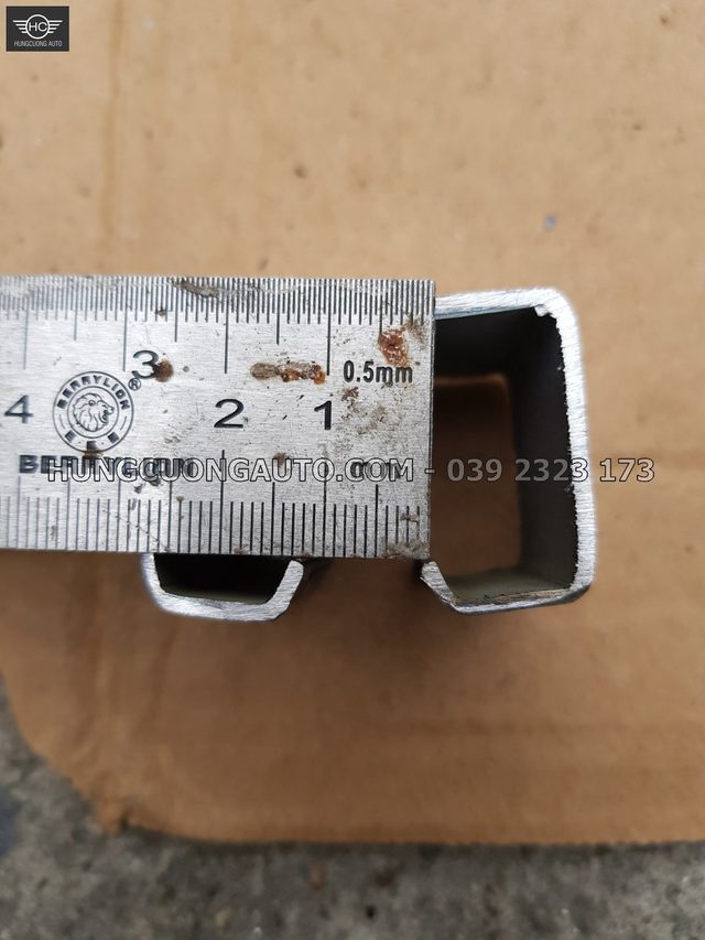 U treo U5 sắt mạ kẽm cho cửa lùa – Dày 1,4 mm, cây 6 m
