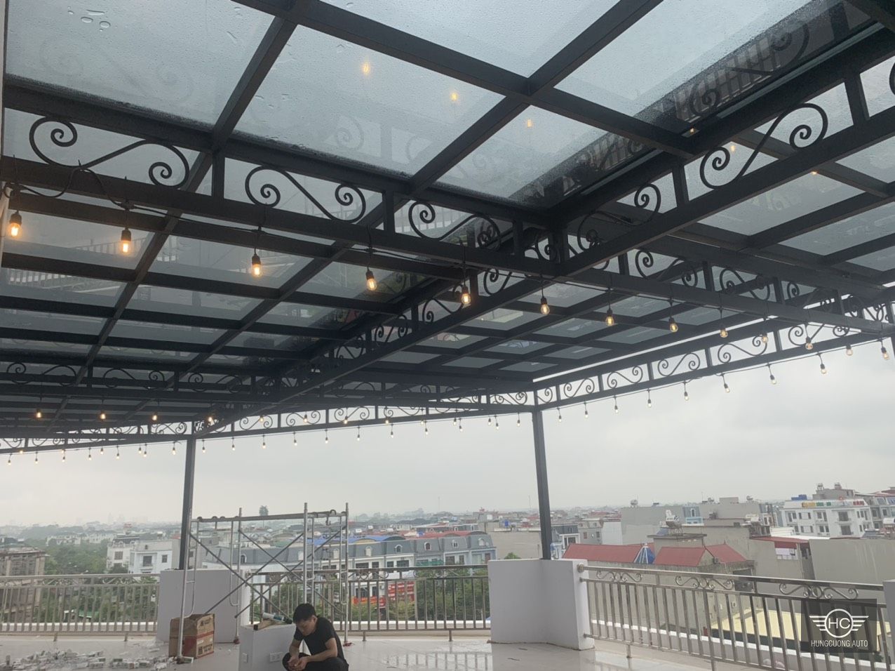 Công trình mái polycarbonate tương tự dùng để minh họa