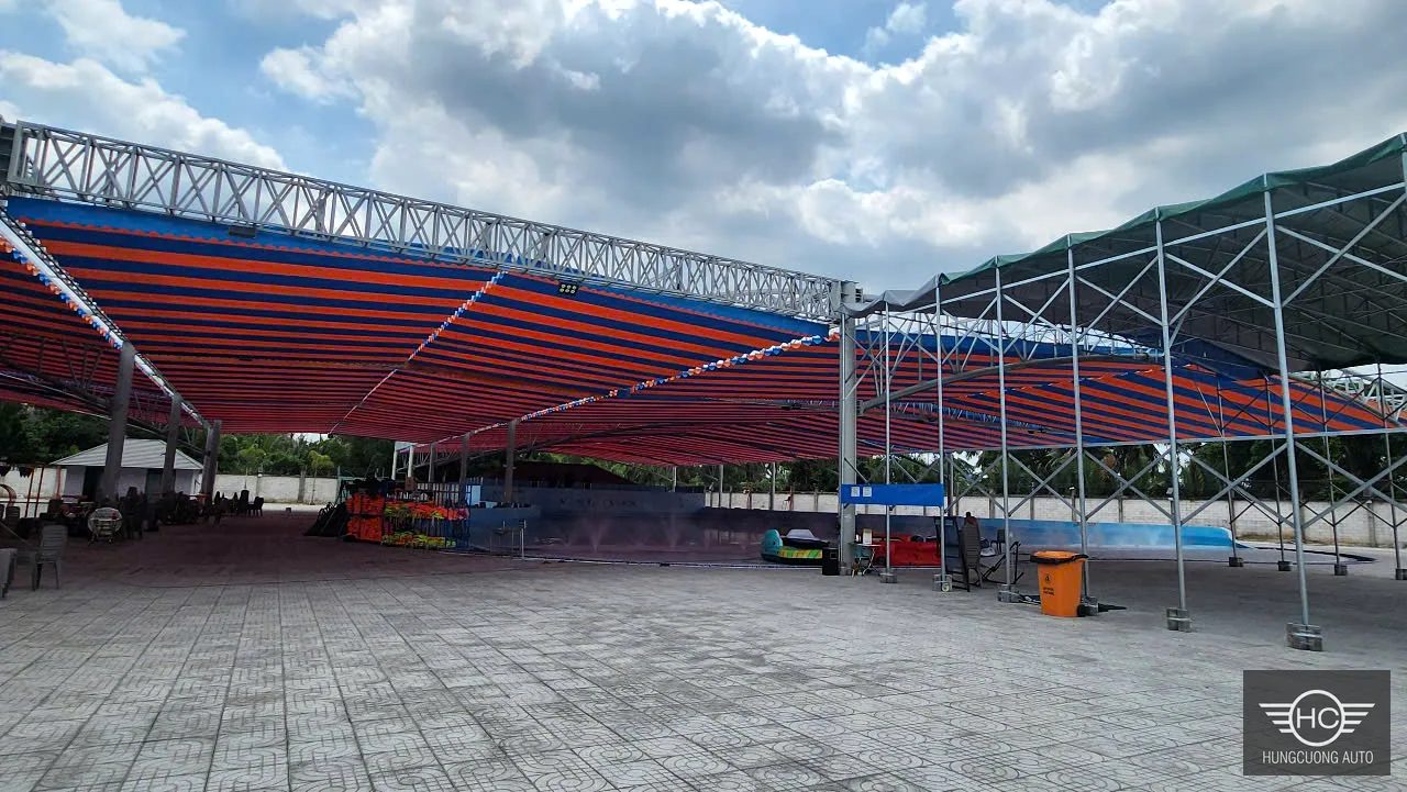 Mái xếp hoàn thiện che khu vui chơi Vân Lại Viên