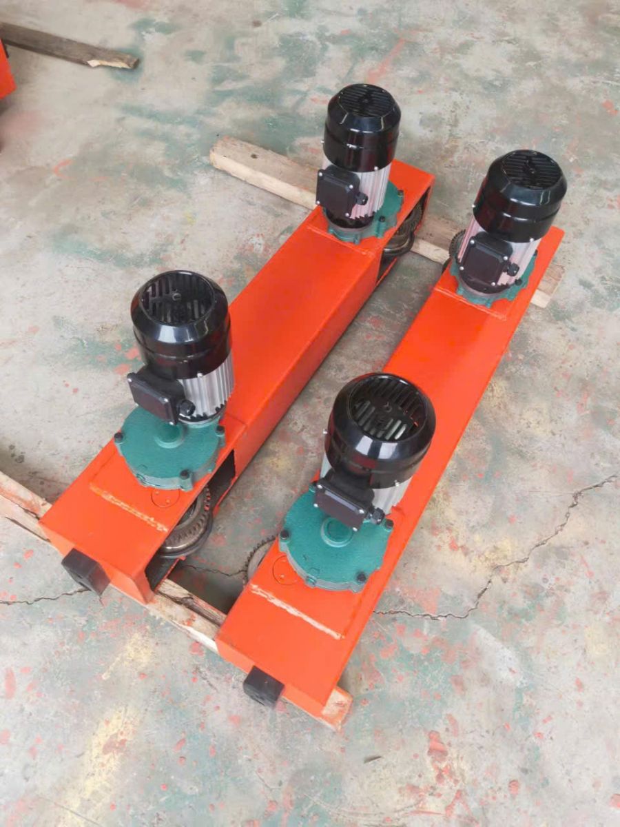 Các cụm motor truyền động trước khi lắp đặt mái Zongshen