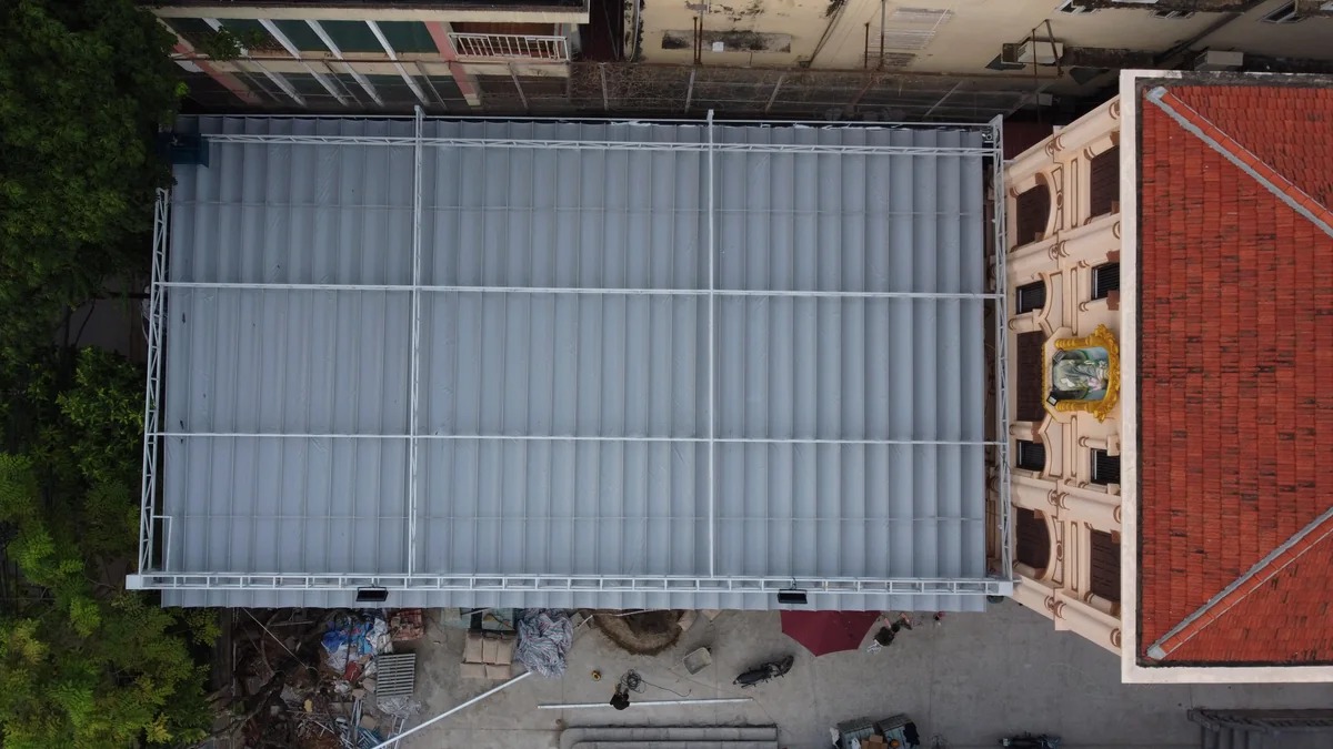 Toàn cảnh mái xếp nhà thờ Hà Đông nhìn từ trên cao.