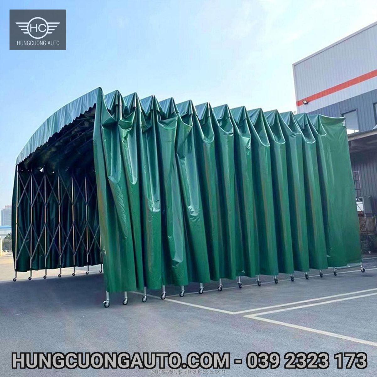 Blue side membrane folded as the canopy retracts