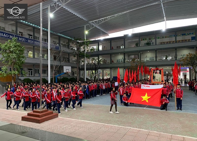 Mái xếp lượn sóng cho sân trường học