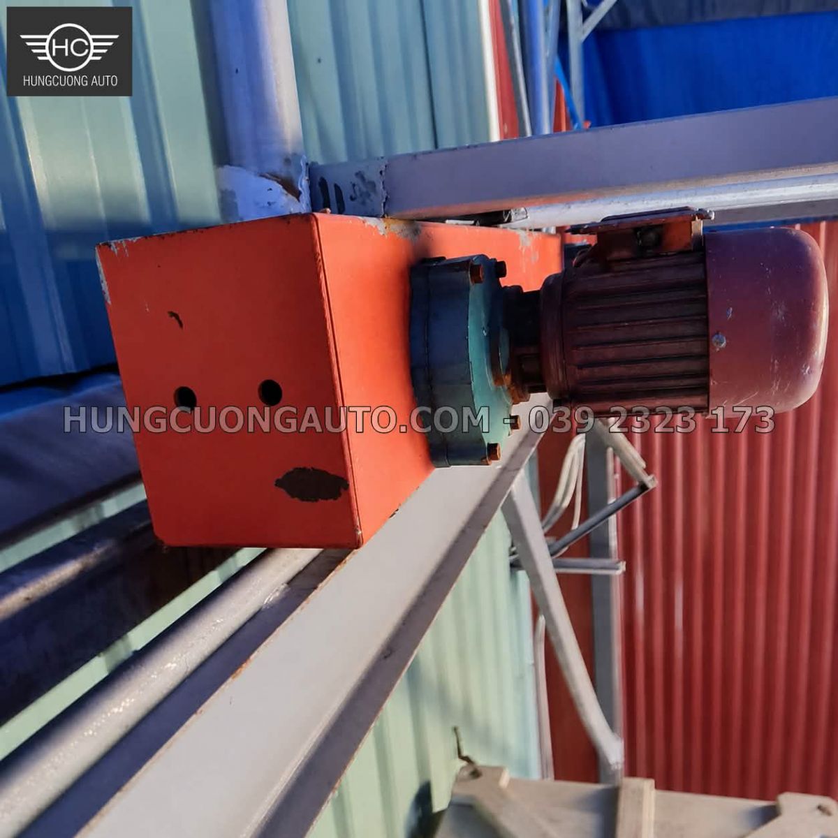 Vỏ che cụm truyền động mái che khung giàn ray trên cao